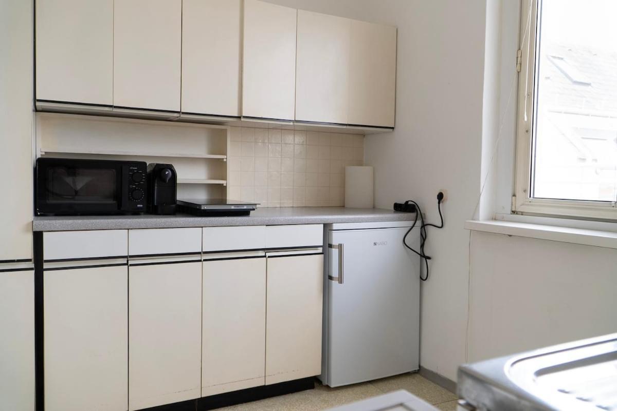 10 Minutes To City Centre And Next To Wien Hbf And Easy From Airport Exterior foto