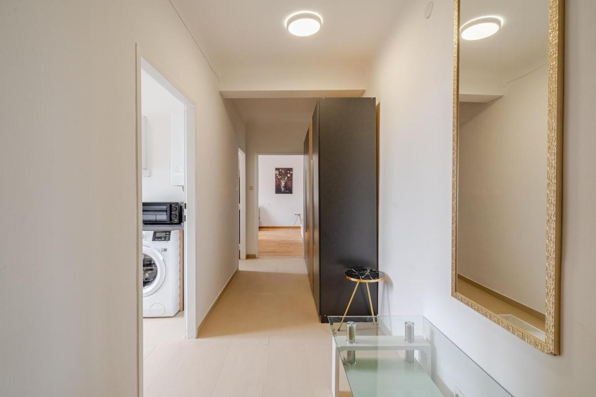 10 Minutes To City Centre And Next To Wien Hbf And Easy From Airport Exterior foto